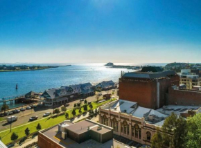 3 Bedroom Apartment over looking Newcastle, Newcastle